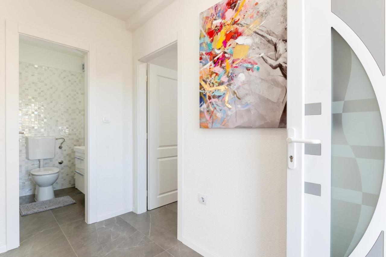 Apartment Vuletin Kaštela エクステリア 写真