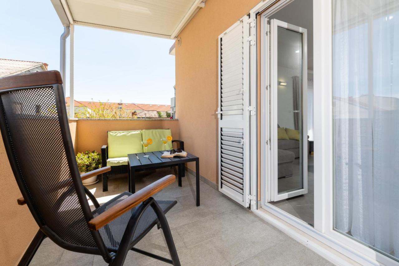 Apartment Vuletin Kaštela エクステリア 写真