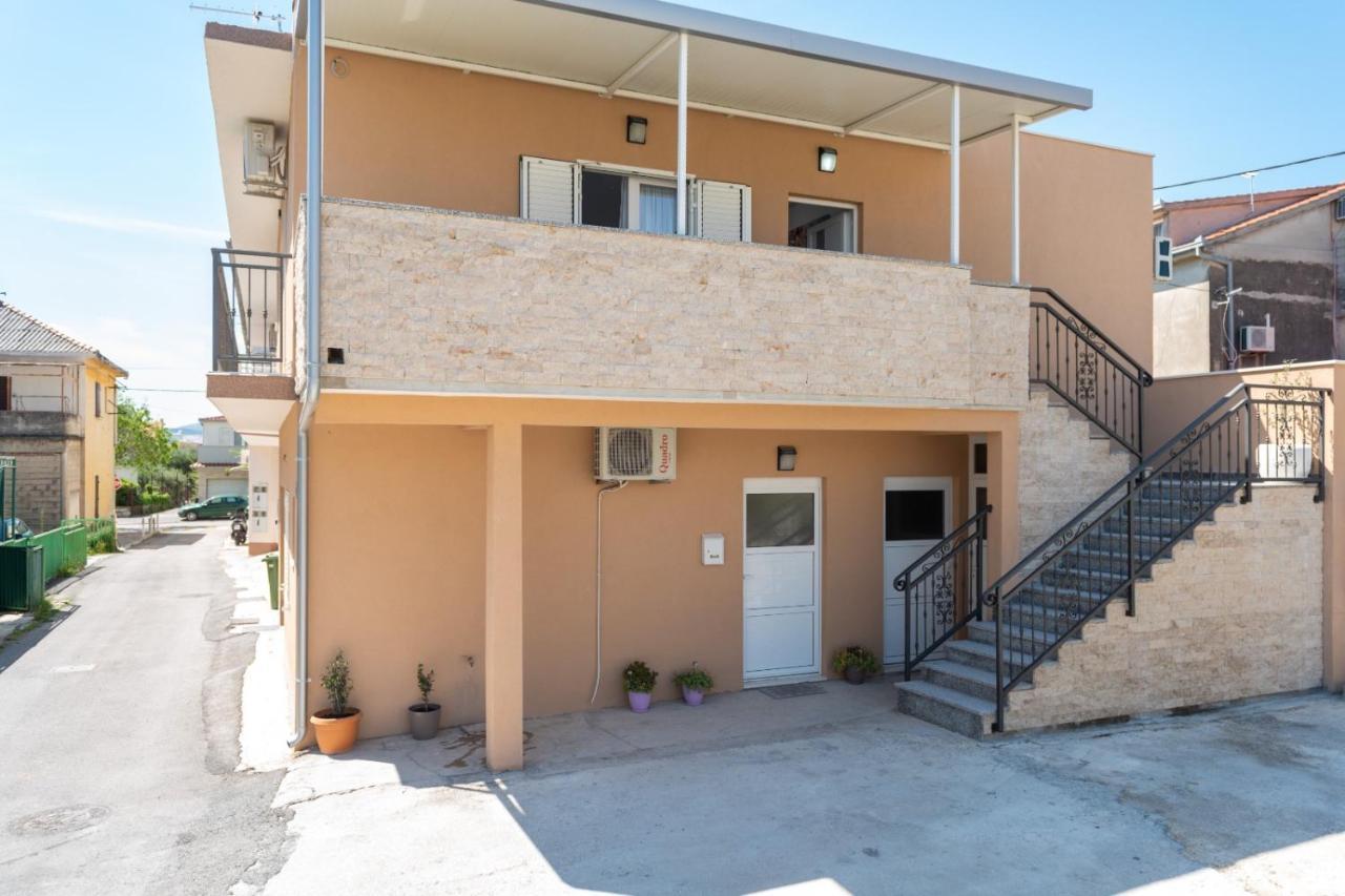 Apartment Vuletin Kaštela エクステリア 写真