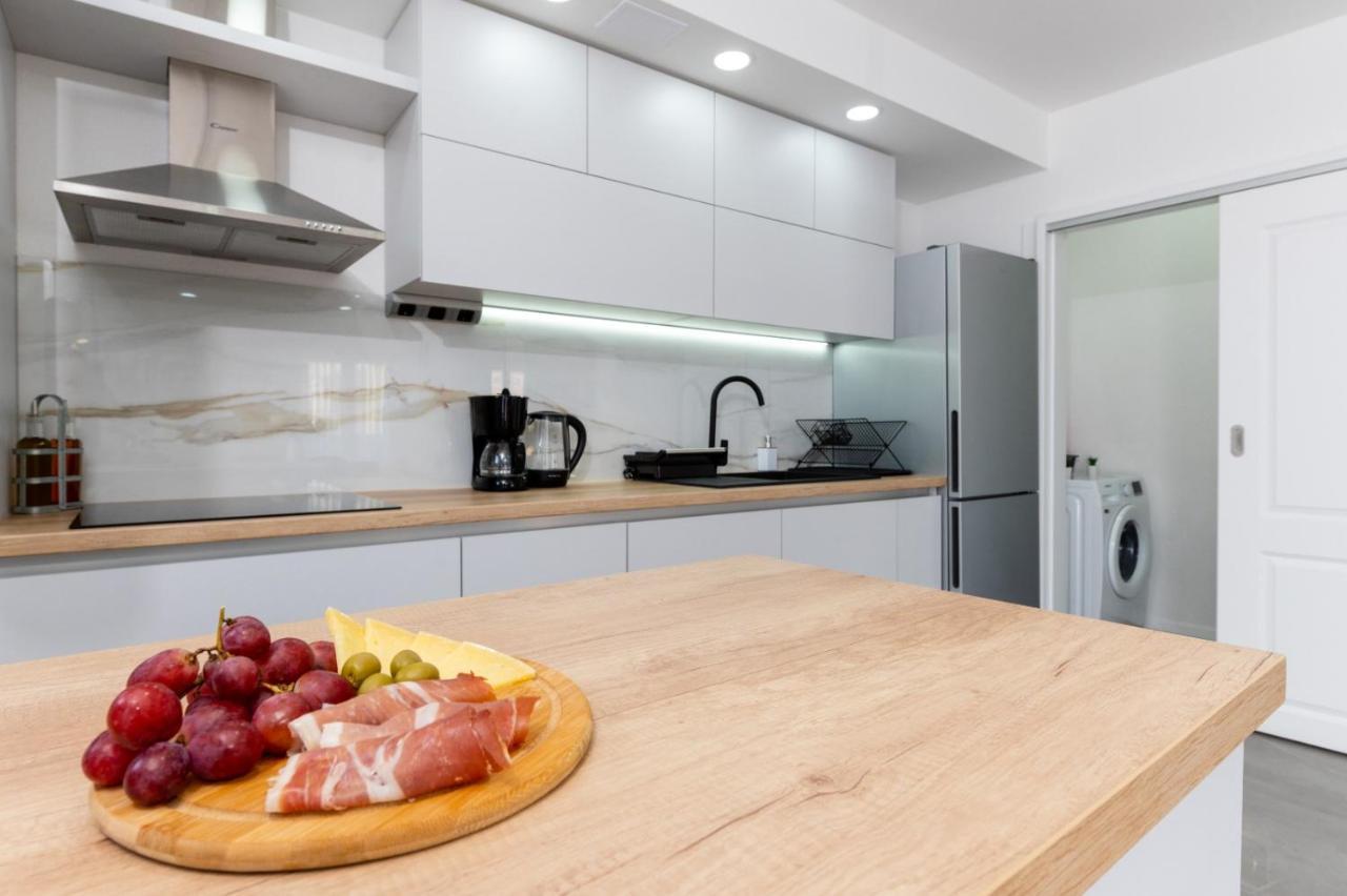 Apartment Vuletin Kaštela エクステリア 写真
