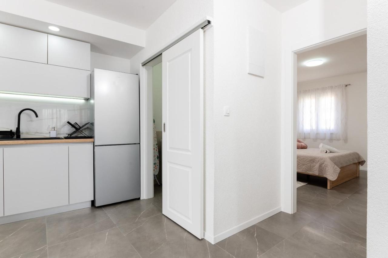 Apartment Vuletin Kaštela エクステリア 写真
