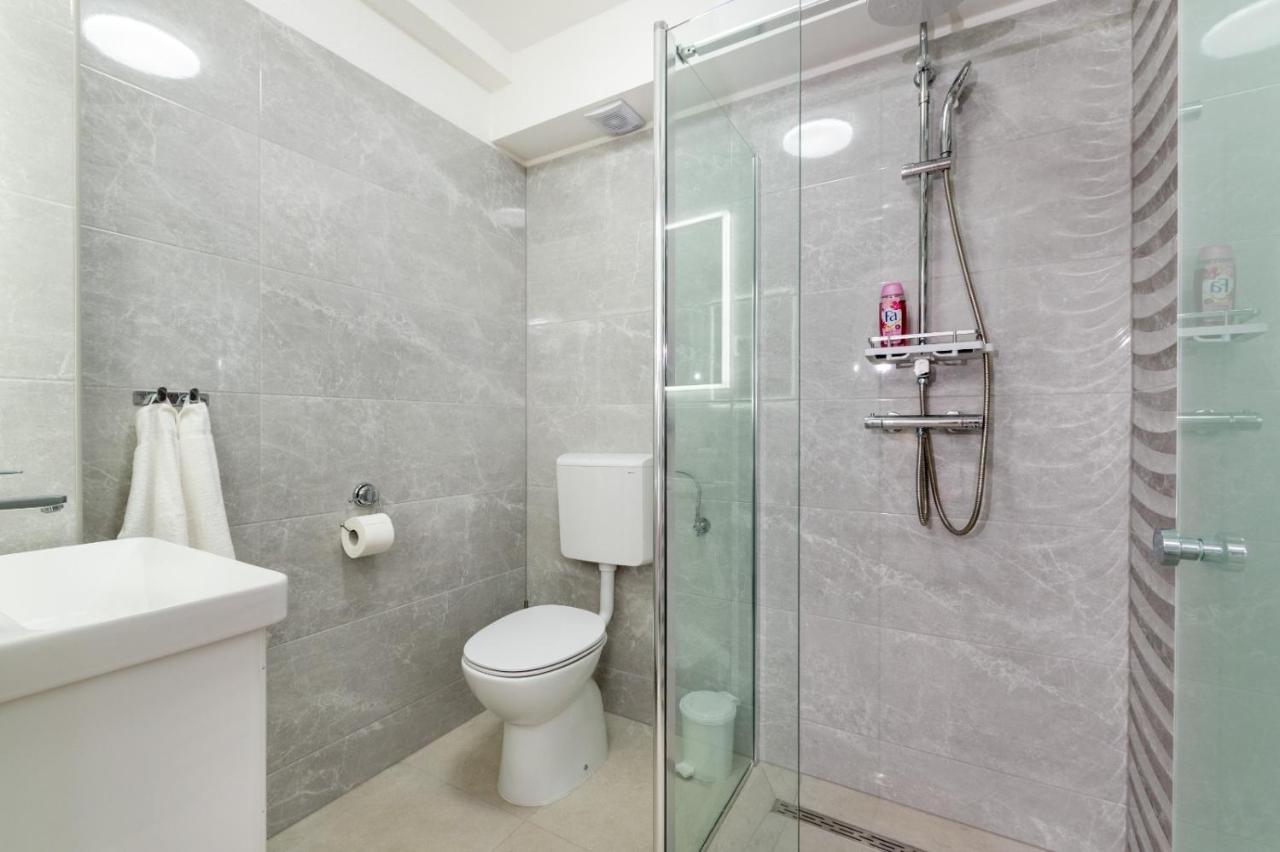 Apartment Vuletin Kaštela エクステリア 写真