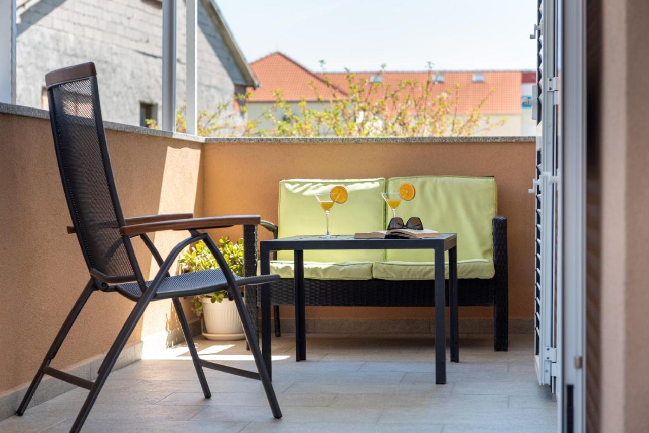 Apartment Vuletin Kaštela エクステリア 写真