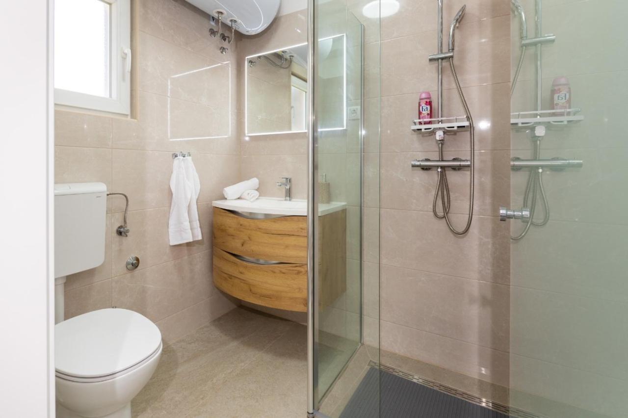 Apartment Vuletin Kaštela エクステリア 写真